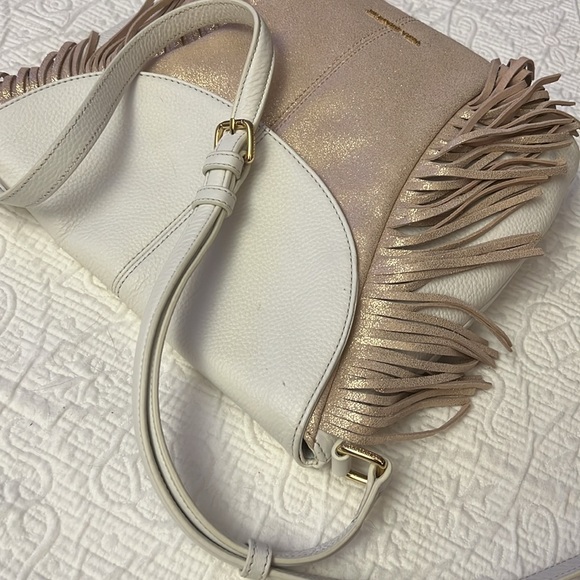 Fabulous Vera Bradley Meredith Fringed Leather Crossbody - Picture 7 of 15
